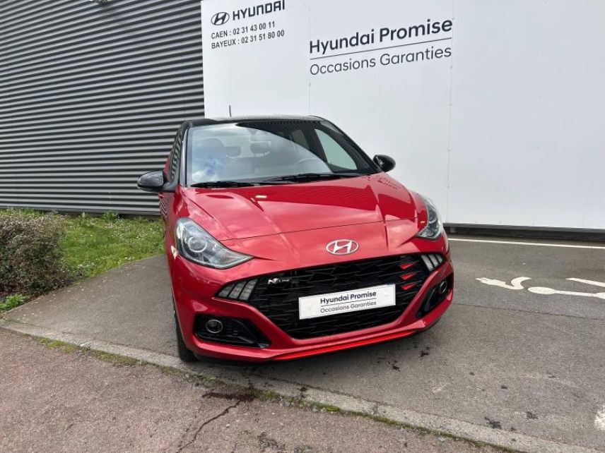 14100 : Hyundai Lisieux - Trajectoire Automobiles - HYUNDAI i10 - i10 - Dragon Red Métal - Traction - Essence