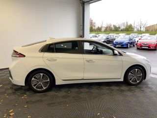 85000 : Hyundai MoceanRent | La Roche-sur-Yon - Océane Auto - HYUNDAI IONIQ Executive - IONIQ - Blanc - Automate sequentiel - Essence / Courant électrique