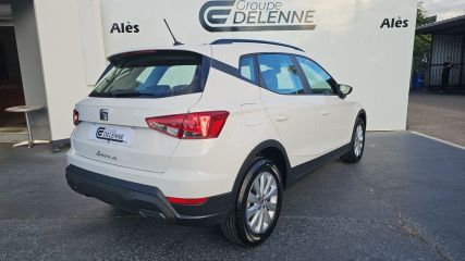 30100 : Hyundai Alès - Auto Hall - SEAT ARONA Style - ARONA - Blanc - Automate sequentiel - Essence sans plomb