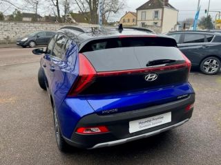 89100 : Hyundai Sens - APS - HYUNDAI Bayon - Bayon - Intense Blue Métal/Toit/rétros Black - Traction - Essence/Micro-Hybride