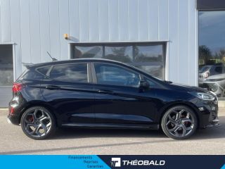 57685 : Hyundai Metz - Theobald Automobiles - FORD Fiesta - Fiesta - Noir Agate métallisée - Traction - Essence