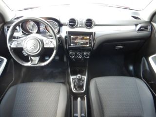 52000 : Hyundai Chaumont - Garage Michel Bazin - SUZUKI Swift - Swift - Burning Red Pearl - Transmission intégrale - Essence/Micro-Hybride