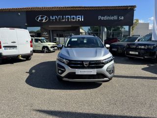84120 : Hyundai PERTUIS - SA PEDINIELLI - DACIA SANDERO Stepway Confort - SANDERO III - Gris - Boîte manuelle - Essence sans plomb