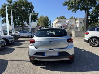 84120 : Hyundai PERTUIS - SA PEDINIELLI - DACIA SANDERO Stepway Confort - SANDERO III - Gris - Boîte manuelle - Essence sans plomb
