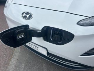 14100 : Hyundai Lisieux - Trajectoire Automobiles - HYUNDAI Kona - Kona - Atlas White Métal - Traction - Electrique
