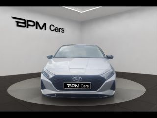 92250 : Hyundai La Garenne-Colombes - BPM Cars - HYUNDAI i20 - i20 - Sleek Silver Métal/Toit/rétros Black - Traction - Essence/Micro-Hybride