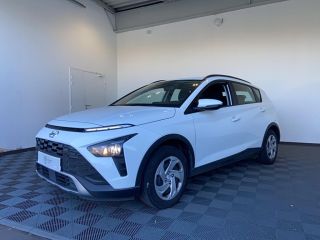 85000 : Hyundai MoceanRent | La Roche-sur-Yon - Océane Auto - HYUNDAI BAYON Initia - BAYON - Blanc - Boîte manuelle - Essence sans plomb