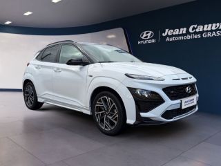 06130 : Hyundai Grasse - Garage Jean Cauvin - HYUNDAI KONA N Line Executive - KONA - Blanc - Boîte manuelle - Essence sans plomb