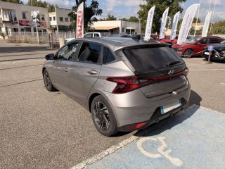 84120 : Hyundai PERTUIS - SA PEDINIELLI - HYUNDAI i20 Initia - i20 III - Gris - Boîte manuelle - Essence sans plomb