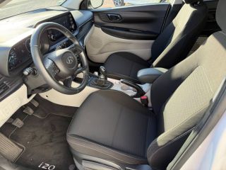 14100 : Hyundai Lisieux - Trajectoire Automobiles - HYUNDAI i20 - i20 - Polar White - Traction - Essence/Micro-Hybride