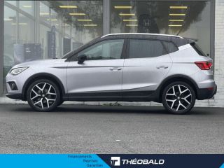 57200 : Hyundai Sarreguemines - Theobald Automobiles - SEAT Arona - Arona - Gris Urbain Métal/Toit Noir Minuit - Traction - Essence