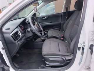 59640 : Hyundai Dunkerque - Europ'Auto - KIA Rio - Rio - Blanc - Traction - Essence