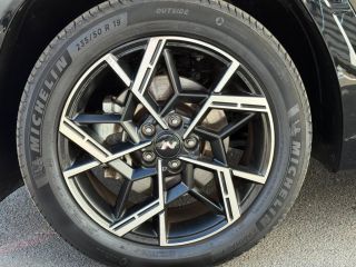 14100 : Hyundai Lisieux - Trajectoire Automobiles - HYUNDAI Tucson - Tucson - Abyss Black Métal - Traction - Hybride : Essence/Electrique