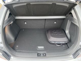 45000 : Hyundai Orléans Motors - HYUNDAI Kona - Kona - Shimmering Silver Métal - Traction - Electrique