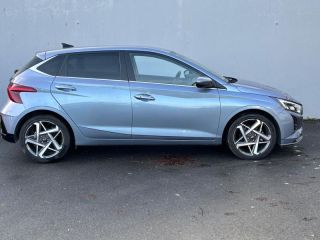 56600 : Hyundai Lorient - Auto Océane - HYUNDAI i20 - i20 - Meta Blue Métal - Traction - Essence