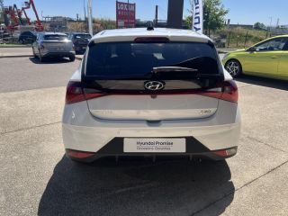 69190 : Hyundai Lyon Sud - Groupe Central Autos - HYUNDAI i20 Intuitive -  - Blanc - Automate sequentiel - Essence sans plomb