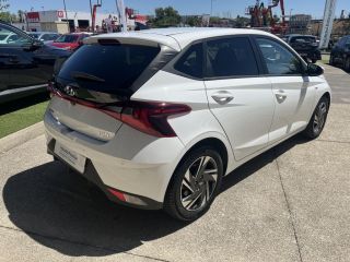 69190 : Hyundai Lyon Sud - Groupe Central Autos - HYUNDAI i20 Intuitive -  - Blanc - Automate sequentiel - Essence sans plomb