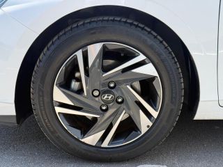 14100 : Hyundai Lisieux - Trajectoire Automobiles - HYUNDAI i20 - i20 - Polar White - Traction - Essence/Micro-Hybride