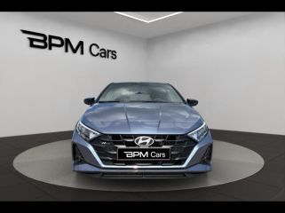 45200 : Hyundai Montargis - BPM Cars - HYUNDAI i20 - i20 - Meta Blue Métal/Toit+rétros Black - Traction - Essence
