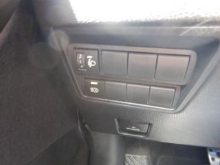 52000 : Hyundai Chaumont - Garage Michel Bazin - TOYOTA Yaris - Yaris - Blanc - Traction - Hybride : Essence/Electrique