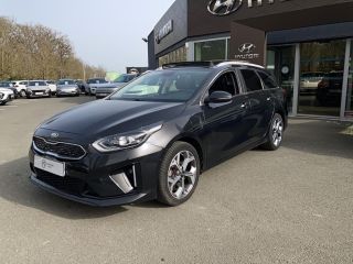 49070 : Hyundai Angers - Oceane Automobiles - KIA CEED SW HYBRIDE RECHARGEABLE Premium - CEED III - Noir - Automate sequentiel - Essence / Courant électrique