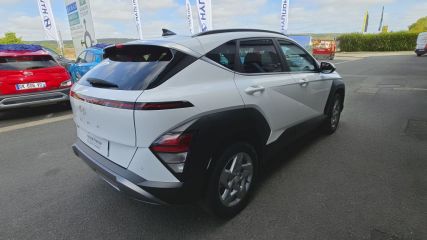 91150 : Hyundai Étampes -CAP Fournier - HYUNDAI KONA Creative - KONA II - Atlas White - Boîte manuelle - Essence sans plomb