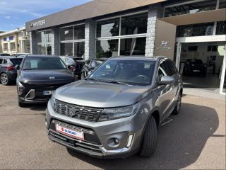 89100 : Hyundai Sens - APS - SUZUKI Vitara - Vitara - Galactic Gray métallisé - Traction - Essence/Micro-Hybride