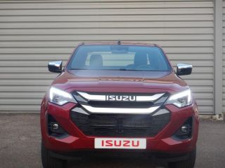 52000 : Hyundai Chaumont - Garage Michel Bazin - ISUZU D-Max - D-Max - Red Spinel Mica métal - Transmission intégrale enclenc - Diesel