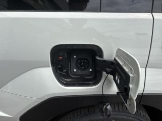 89100 : Hyundai Sens - APS - HYUNDAI Santa Fe - Santa Fe - Cyber Sage Métal - Transmission intégrale - Hybride rechargeable : Essence/Electrique