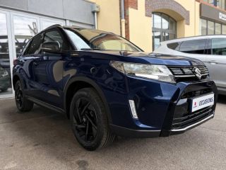 78000 : Hyundai Versailles - SOCOHY - SUZUKI Vitara - Vitara - So'Color Sphere Blue Pearl/Black métal - Traction - Essence/Micro-Hybride
