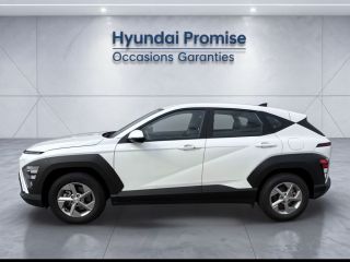 31683 : Hyundai Toulouse Sud Labège - Automobiles Delahaye - HYUNDAI KONA Intuitive - KONA II - ATLAS WHITE - Automate sequentiel - Essence / Courant électrique