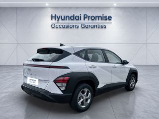 31683 : Hyundai Toulouse Sud Labège - Automobiles Delahaye - HYUNDAI KONA Intuitive - KONA II - ATLAS WHITE - Automate sequentiel - Essence / Courant électrique
