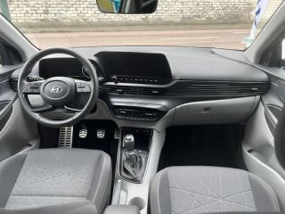 89100 : Hyundai Sens - APS - HYUNDAI Bayon - Bayon - Phantom Black Métal - Traction - Essence/Micro-Hybride