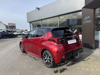 50300 : Hyundai Avranches - GCA - TOYOTA Yaris - Yaris - Bi-ton Rouge Intense / Toit noir - Traction - Hybride : Essence/Electrique