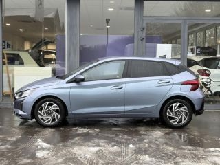 57100 : Hyundai Thionville - Théobald Automobiles - HYUNDAI i20 - i20 - Meta Blue Métal - Traction - Essence