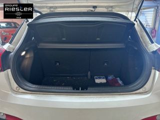 60740 : Hyundai Saint-Maximin - Protea by Riester - HYUNDAI i20 Initia - i20 II - BLANC - Boîte manuelle - Essence sans plomb