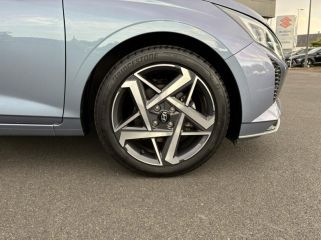 14100 : Hyundai Lisieux - Trajectoire Automobiles - HYUNDAI i20 - i20 - Meta Blue Métal - Traction - Essence