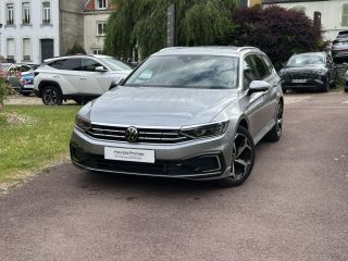 62360 : Hyundai Boulogne-sur-Mer - Garage Du Château - VOLKSWAGEN PASSAT SW GTE Life Plus - PASSAT VIII - Gris - Automate sequentiel - Essence / Courant électrique