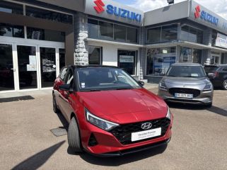 89100 : Hyundai Sens - APS - HYUNDAI i20 - i20 - Dragon Red Métal/Toit/rétro Black - Traction - Essence/Micro-Hybride