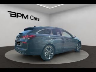 92250 : Hyundai La Garenne-Colombes - BPM Cars - HYUNDAI i30 SW - i30 SW - Teal Blue Métal - Traction - Essence/Micro-Hybride