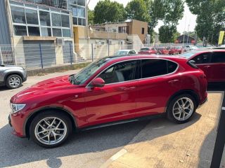 04100 : Hyundai Manosque - Pedinielli - ALFA ROMEO STELVIO MY22 Ti - STELVIO - Rouge - Boîte automatique - Diesel