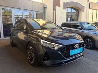 78000 : Hyundai Versailles - SOCOHY - HYUNDAI i20 - i20 - Aurora Grey Métal - Traction - Essence/Micro-Hybride