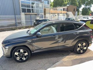 04100 : Hyundai Manosque - Pedinielli - HYUNDAI KONA Executive - KONA II - Gris - Automate sequentiel - Essence / Courant électrique