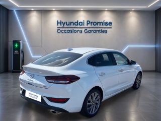 85000 : Hyundai MoceanRent | La Roche-sur-Yon - Océane Auto - HYUNDAI i30 FASTBACK Creative - i30 III - Blanc - Boîte séquentielle - Diesel