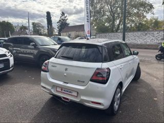 89100 : Hyundai Sens - APS - SUZUKI Swift - Swift - Pure White Pearl Metal/Toit Min Gray - Traction - Essence/Micro-Hybride