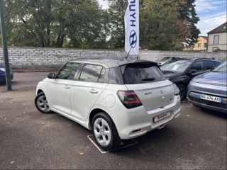 89100 : Hyundai Sens - APS - SUZUKI Swift - Swift - Pure White Pearl Metal/Toit Min Gray - Traction - Essence/Micro-Hybride