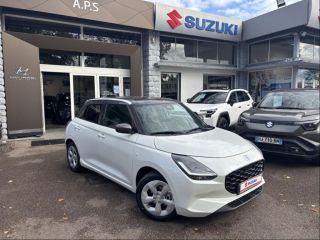 89100 : Hyundai Sens - APS - SUZUKI Swift - Swift - Pure White Pearl Metal/Toit Min Gray - Traction - Essence/Micro-Hybride