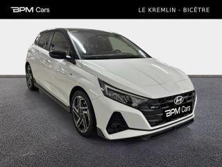 94270 : Hyundai Kremlin-Bicêtre - BPM Cars - HYUNDAI i20 - i20 - Atlas White/Toit+rétros Black - Traction - Essence