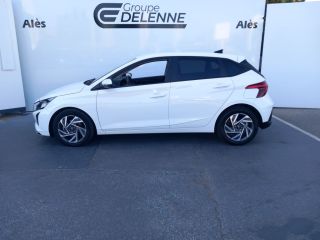 30100 : Hyundai Alès - Auto Hall - HYUNDAI i20 Intuitive - i20 III - ATLAS WHITE - Boîte manuelle - Essence sans plomb