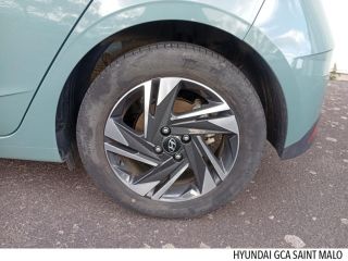 35400 : Hyundai Saint-Malo - GCA - HYUNDAI i20 - i20 - Mangrove Green Métal - Traction - Essence/Micro-Hybride